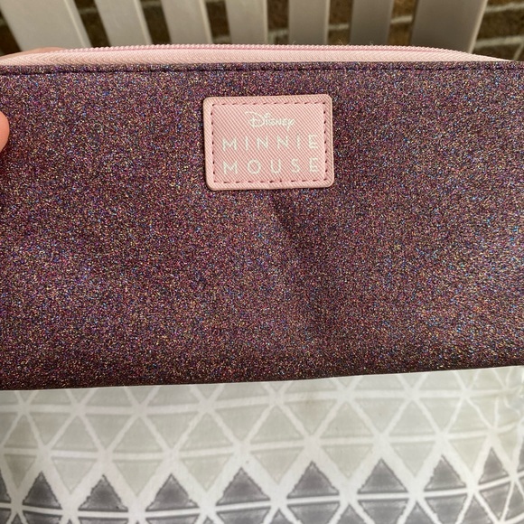 Disney Pink Wallet with Iconic Design - Picture 4 of 10